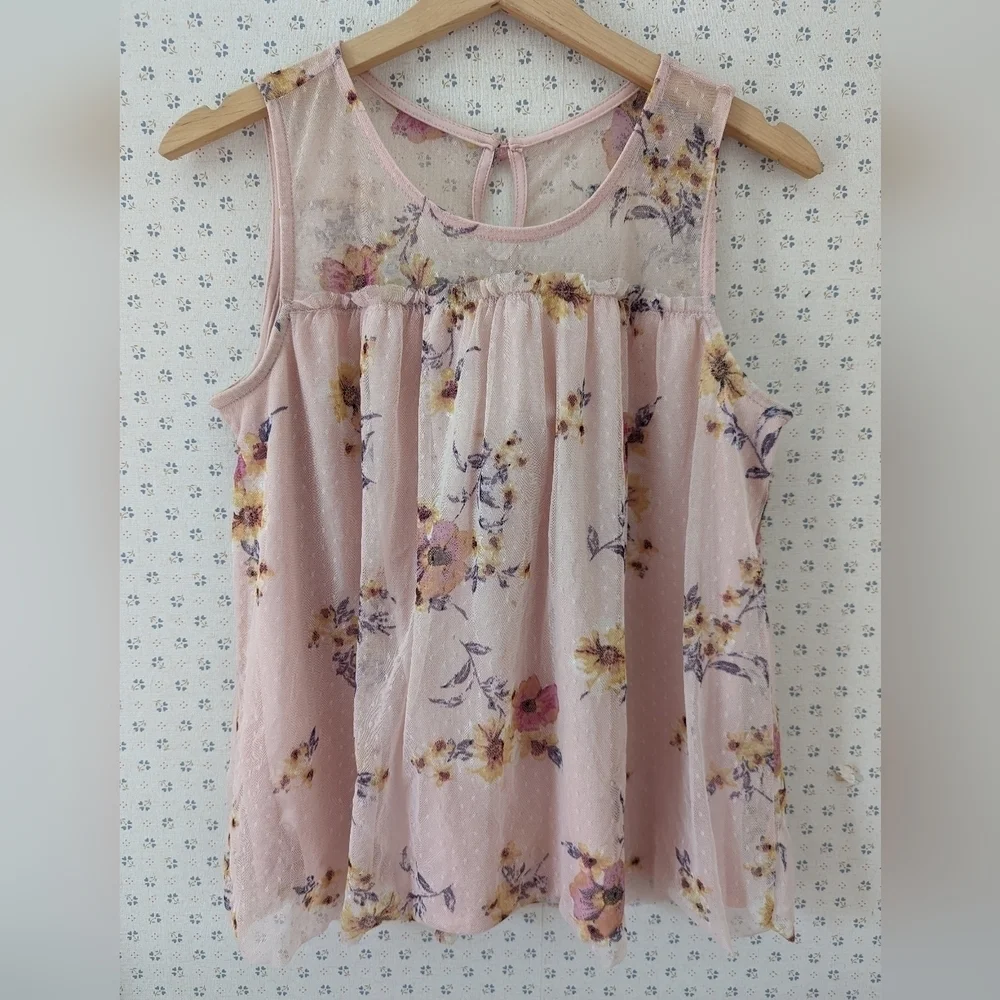 Juniors Top Shell Sheer floral outer lining feminine delicate spring summer